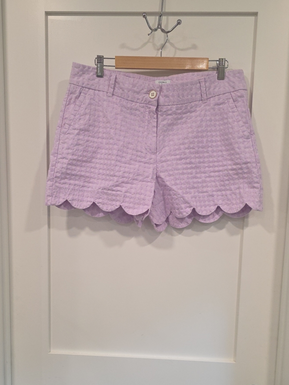 Ladies crown & ivy Lavender Shorts, Size 12 Shelby